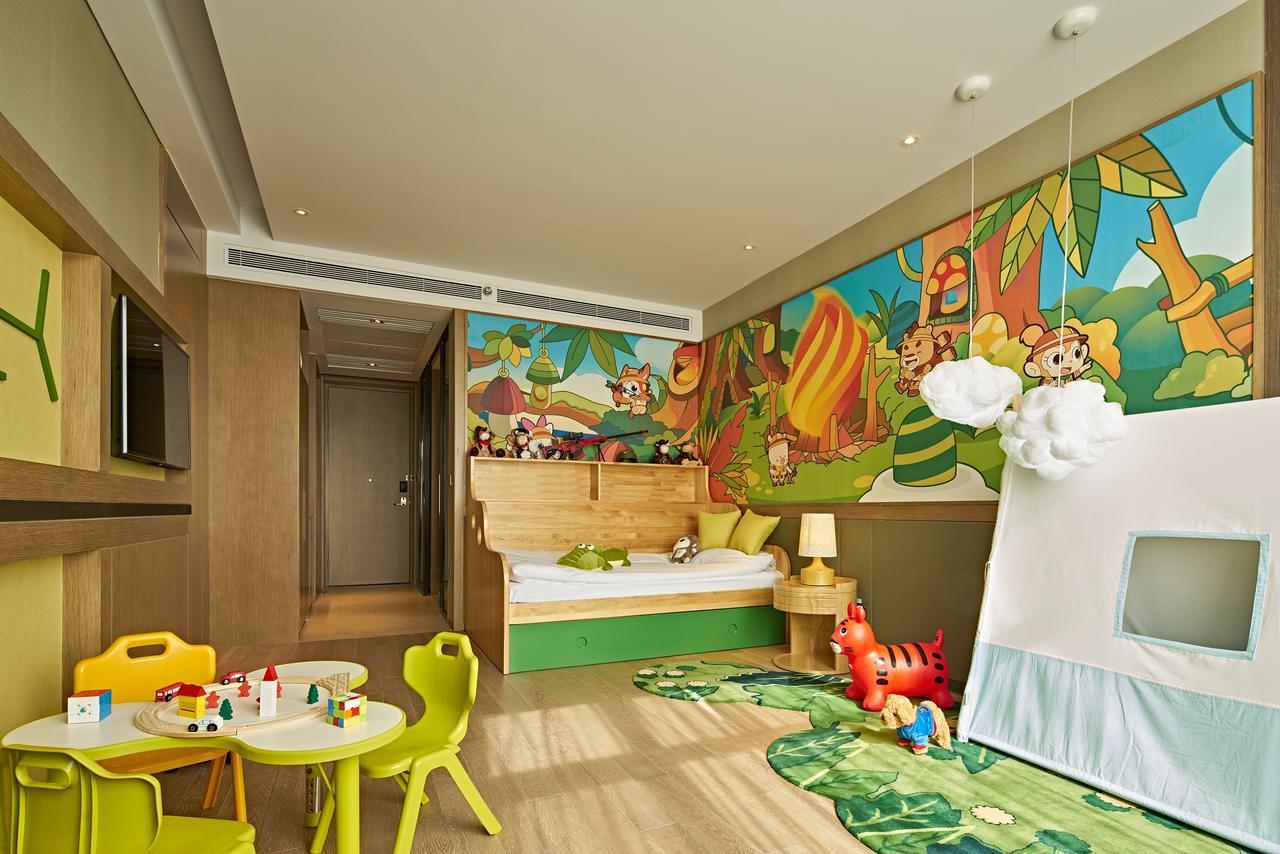 Отель Wanda Realm Hefei Chaohu Экстерьер фото