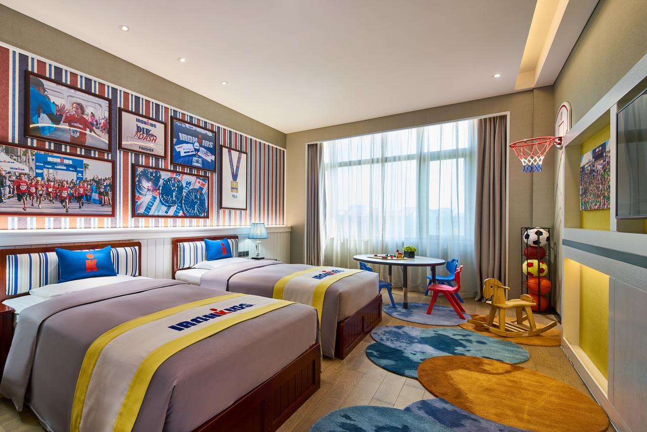 Отель Wanda Realm Hefei Chaohu Экстерьер фото