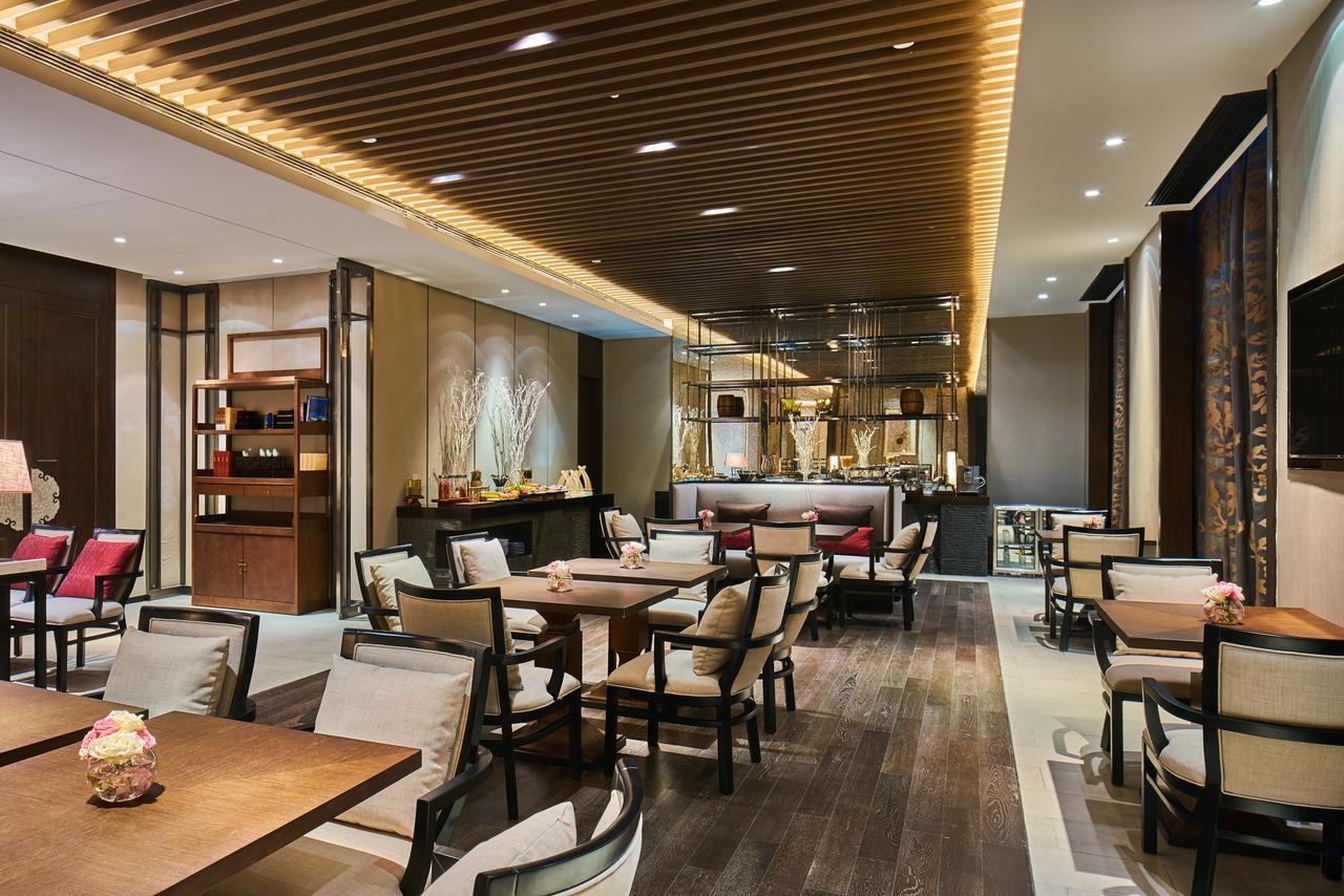 Отель Wanda Realm Hefei Chaohu Экстерьер фото