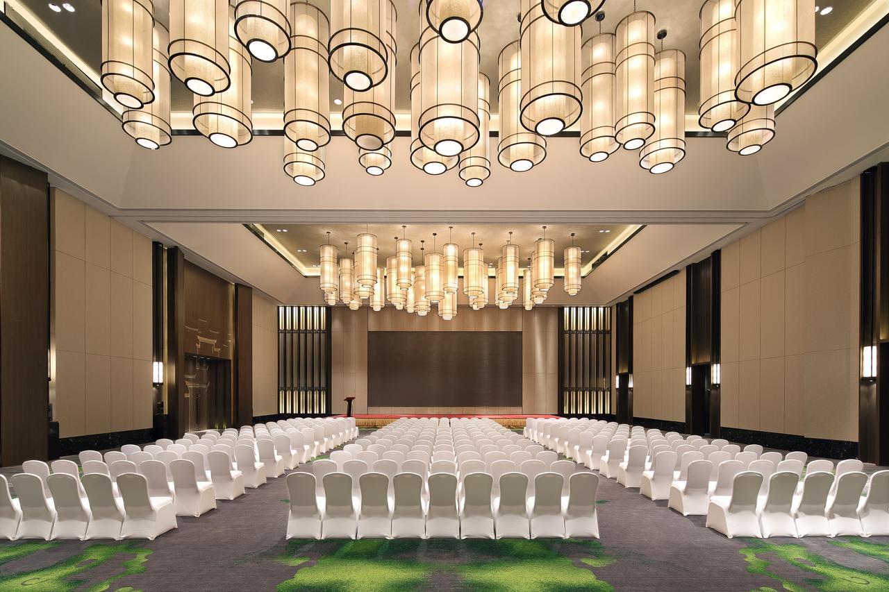 Отель Wanda Realm Hefei Chaohu Экстерьер фото