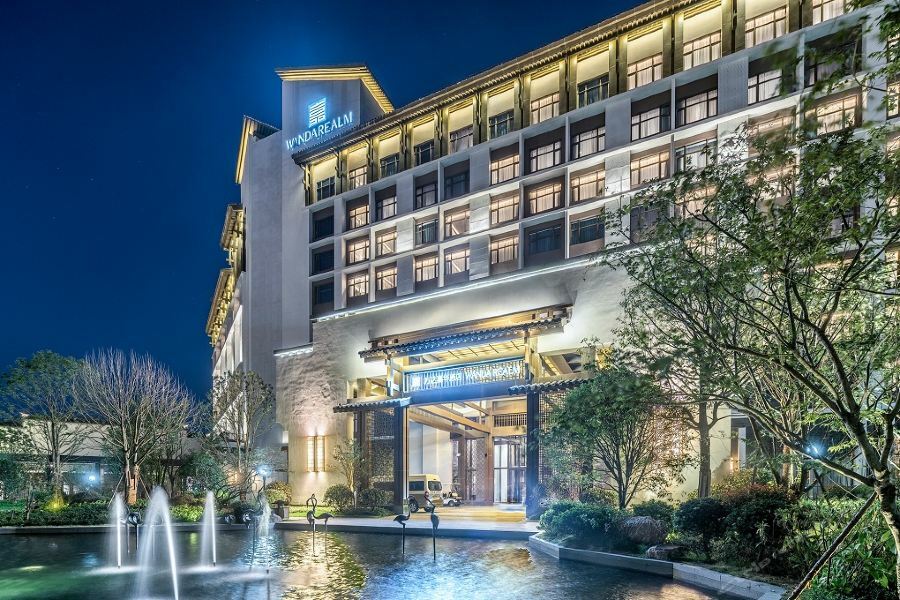 Отель Wanda Realm Hefei Chaohu Экстерьер фото